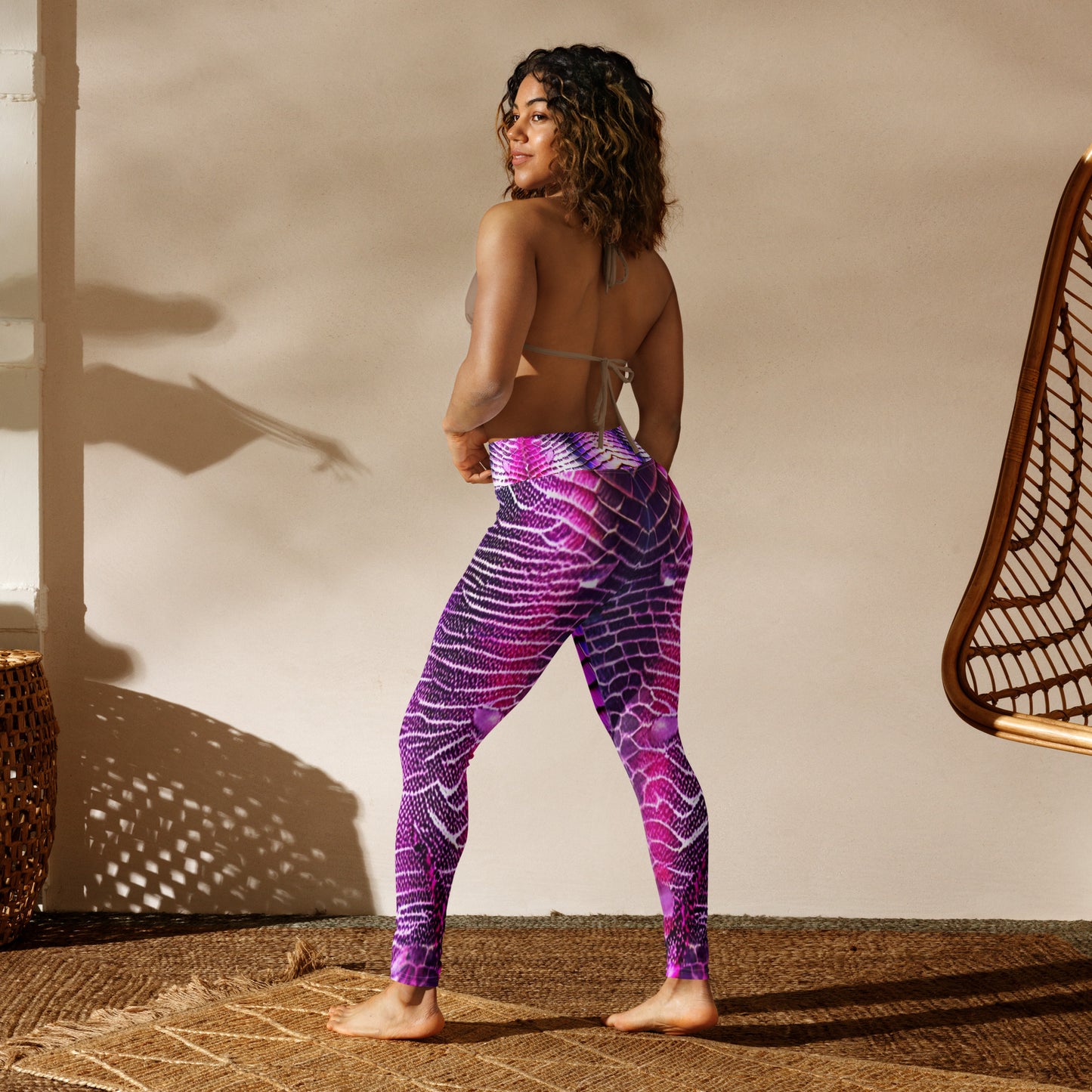 Pink & Purple Shimmering Scales Printed Yoga Leggings For Women