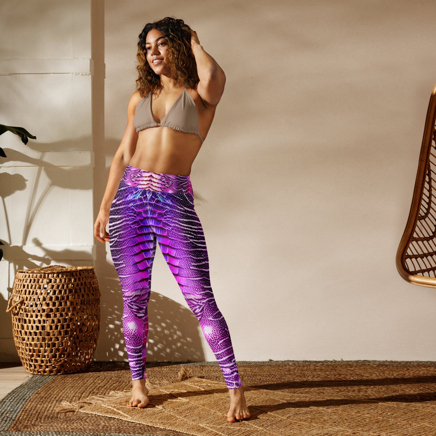 Pink & Purple Shimmering Scales Printed Yoga Leggings For Women